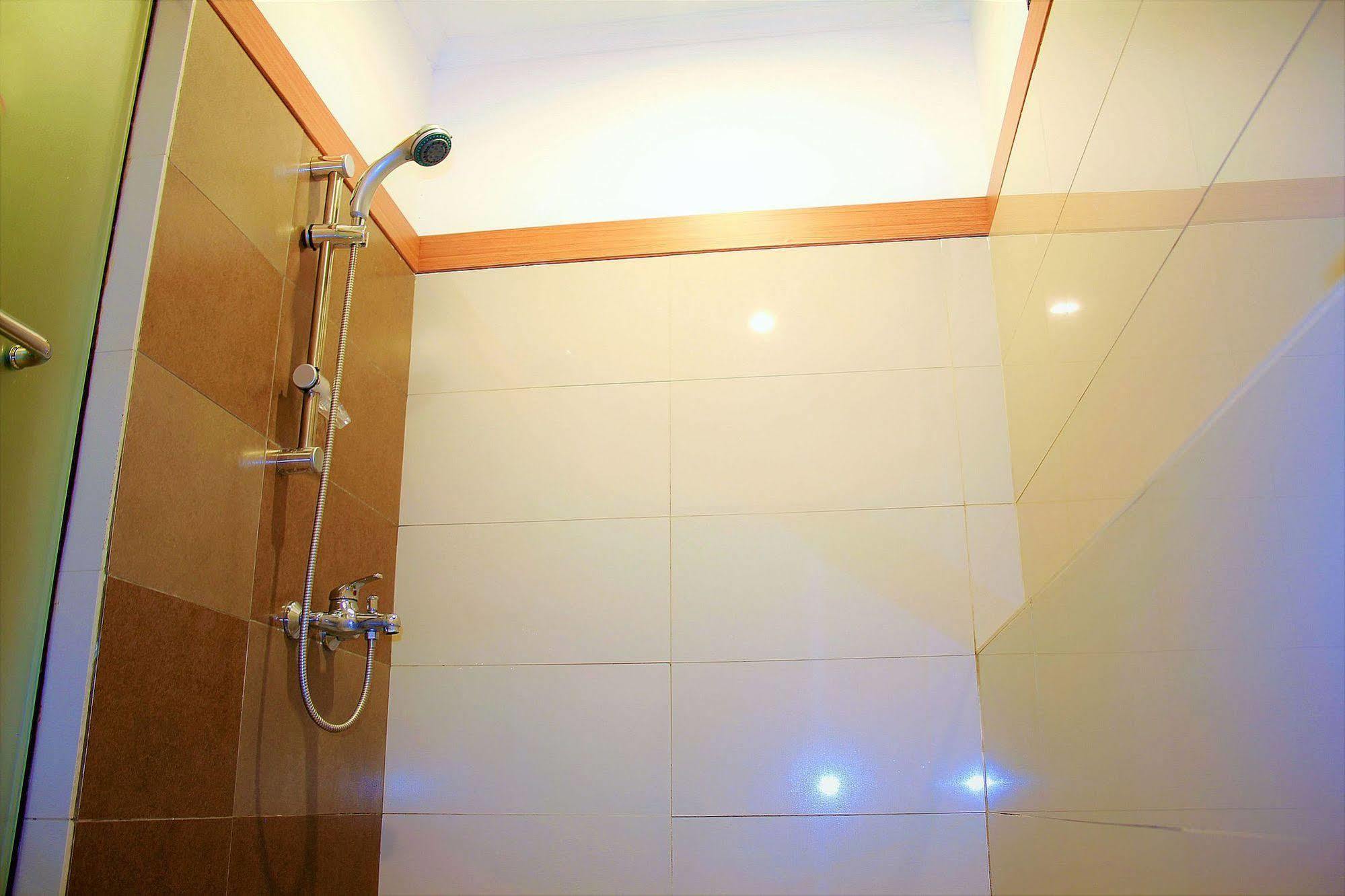 Zen Rooms Dumeling Богор Екстер'єр фото
