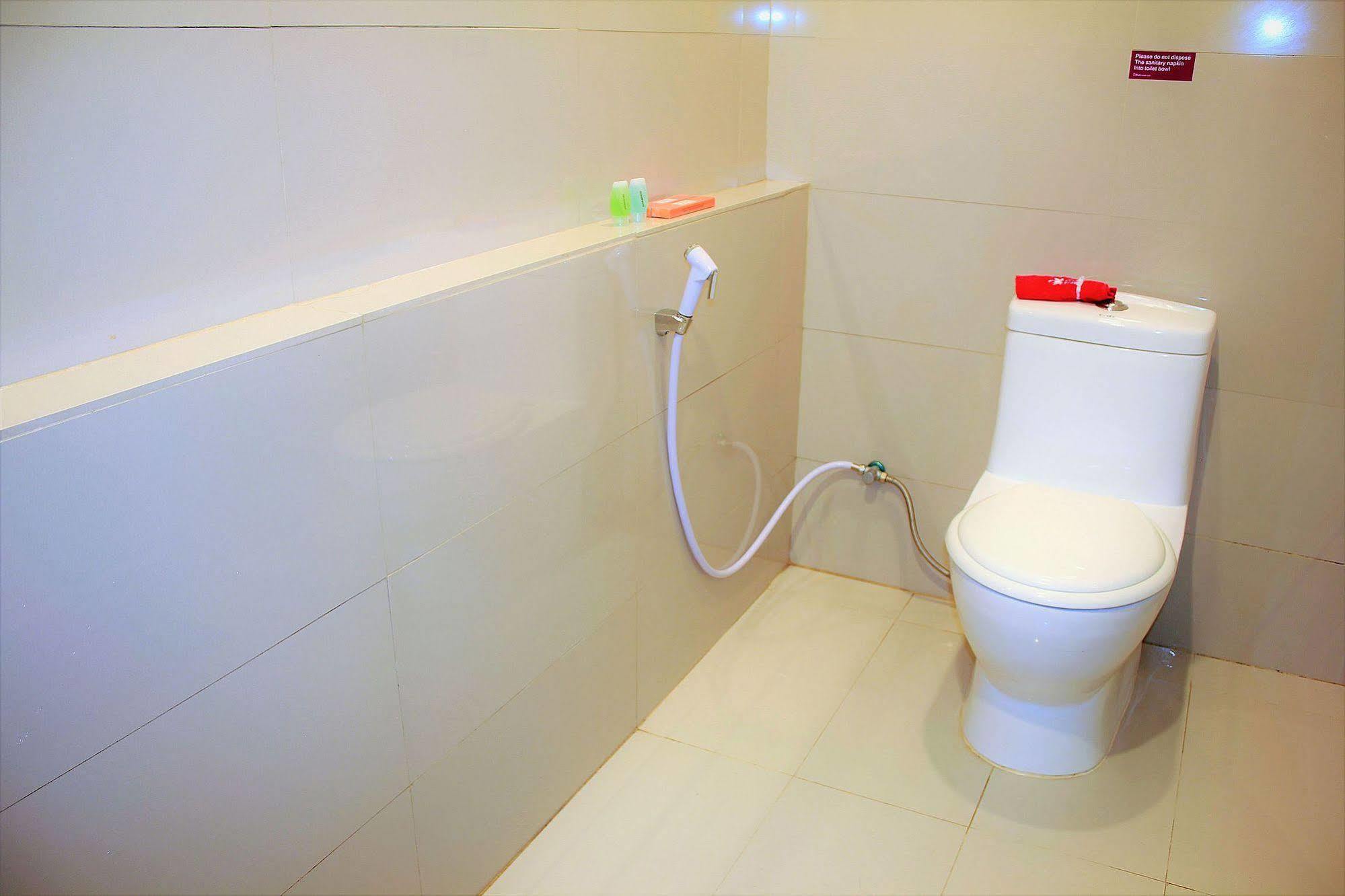 Zen Rooms Dumeling Богор Екстер'єр фото